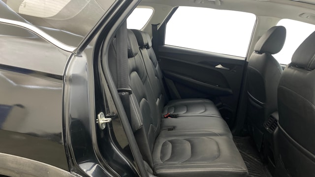 View MG Hector Image 31 Used MG Hector Image 31