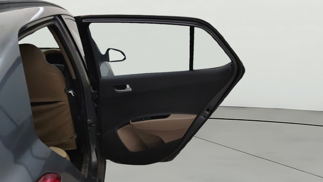 View Hyundai Grand i10 Image 7 Used Hyundai Grand i10 Image 7