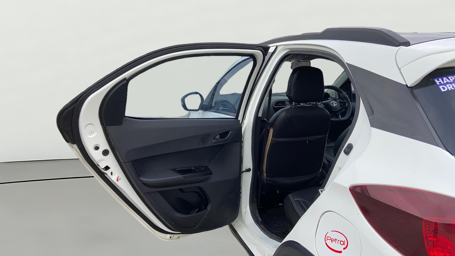 View 2022 Tata Tiago NRG XZ Revotron AMT Image 22 Used 2022 Tata Tiago NRG XZ Revotron AMT Image 22