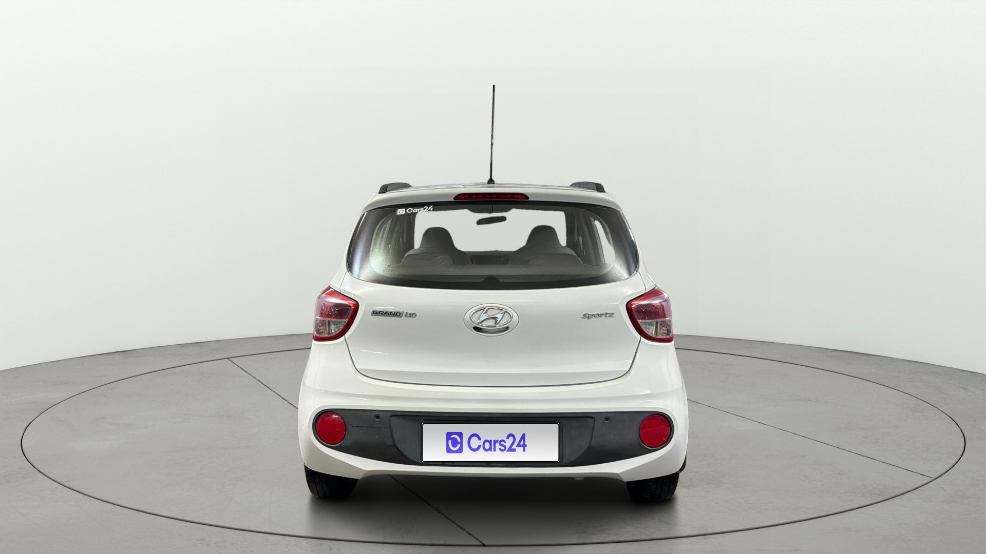 View 2018 Hyundai Grand i10 1.2 Sportz AT Petrol Image 39 Used 2018 Hyundai Grand i10 1.2 Sportz AT Petrol Image 39