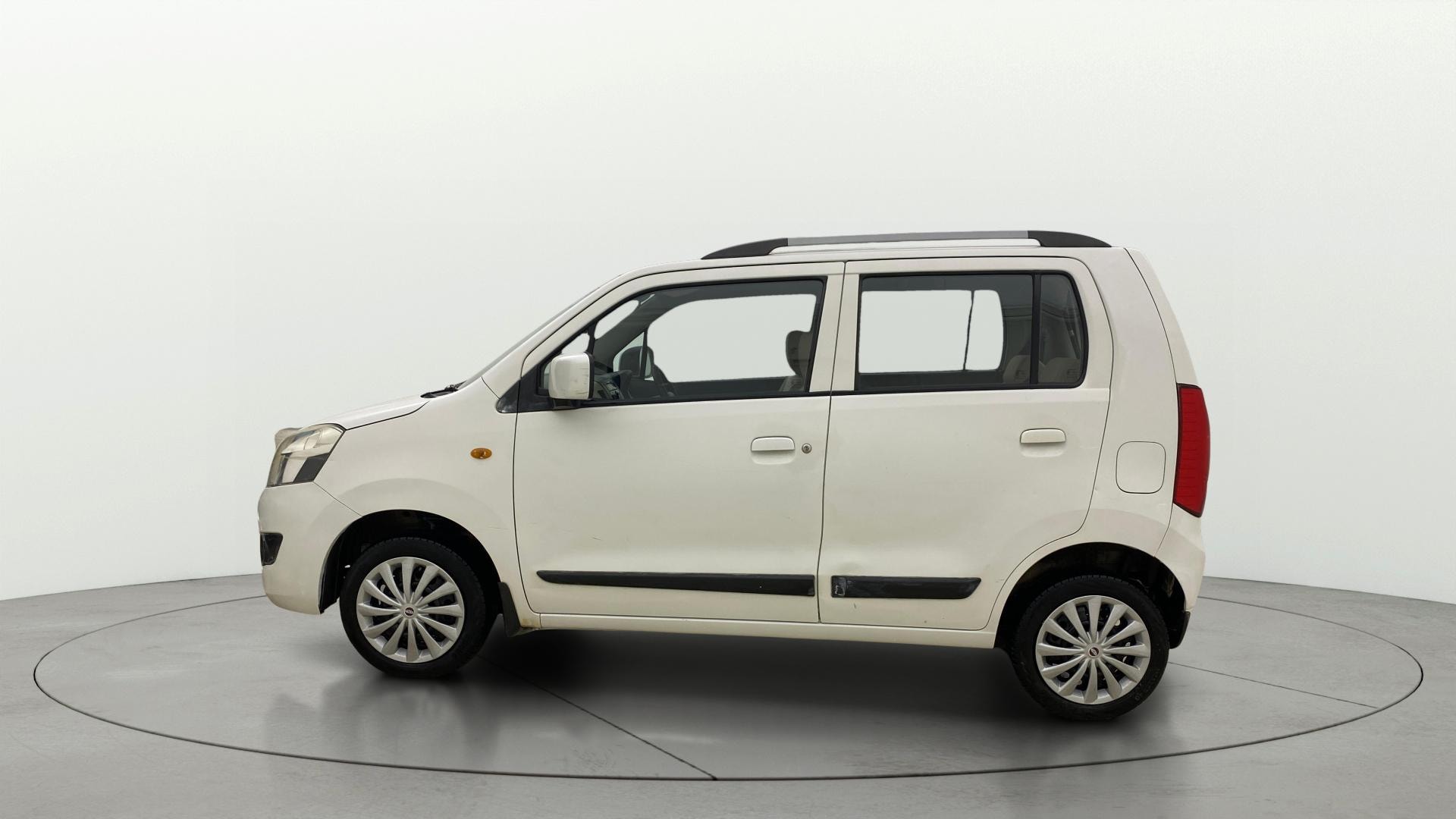 View 2017 Maruti Suzuki 1000 Base Variant Image 5 Used 2017 Maruti Suzuki 1000 Base Variant Image 5