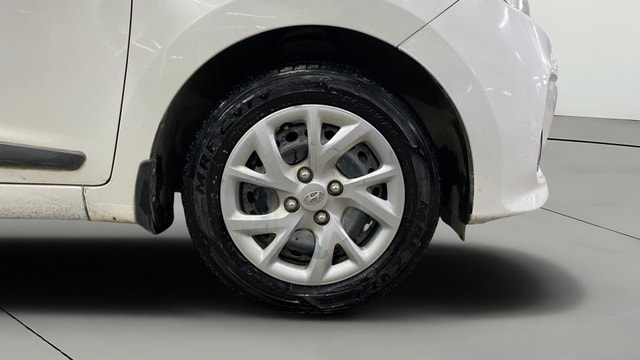 View Hyundai Grand i10 Image 40 Used Hyundai Grand i10 Image 40