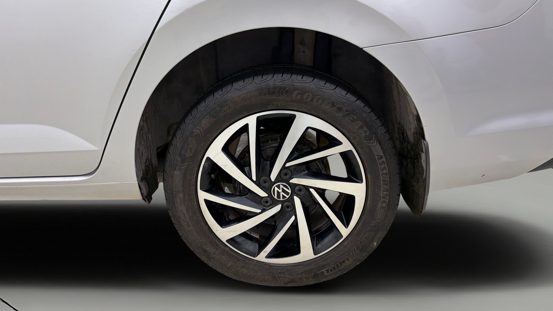 View 2022 Volkswagen Virtus Topline 1.0 TSI MT Image 8 Used 2022 Volkswagen Virtus Topline 1.0 TSI MT Image 8