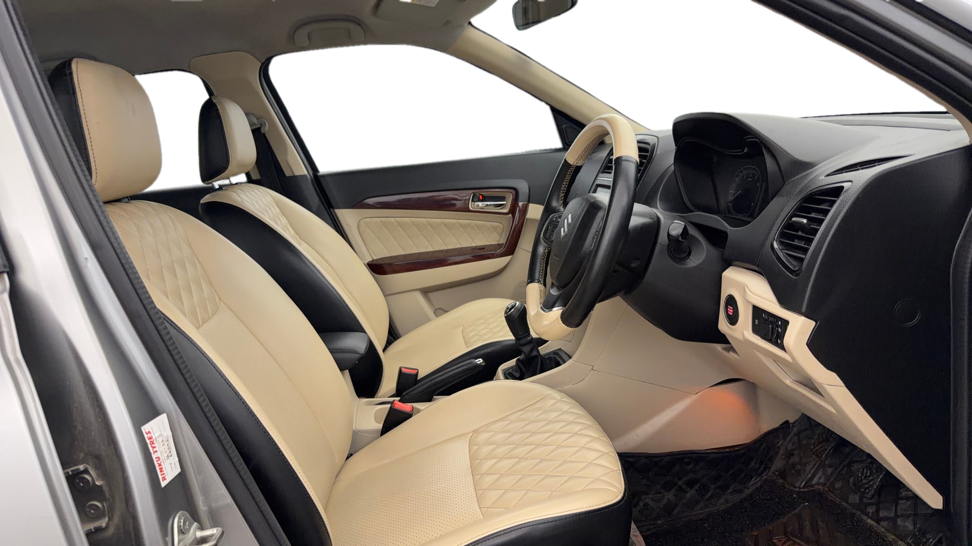 View 2022 Maruti Suzuki 1000 Base Variant Image 18 Used 2022 Maruti Suzuki 1000 Base Variant Image 18