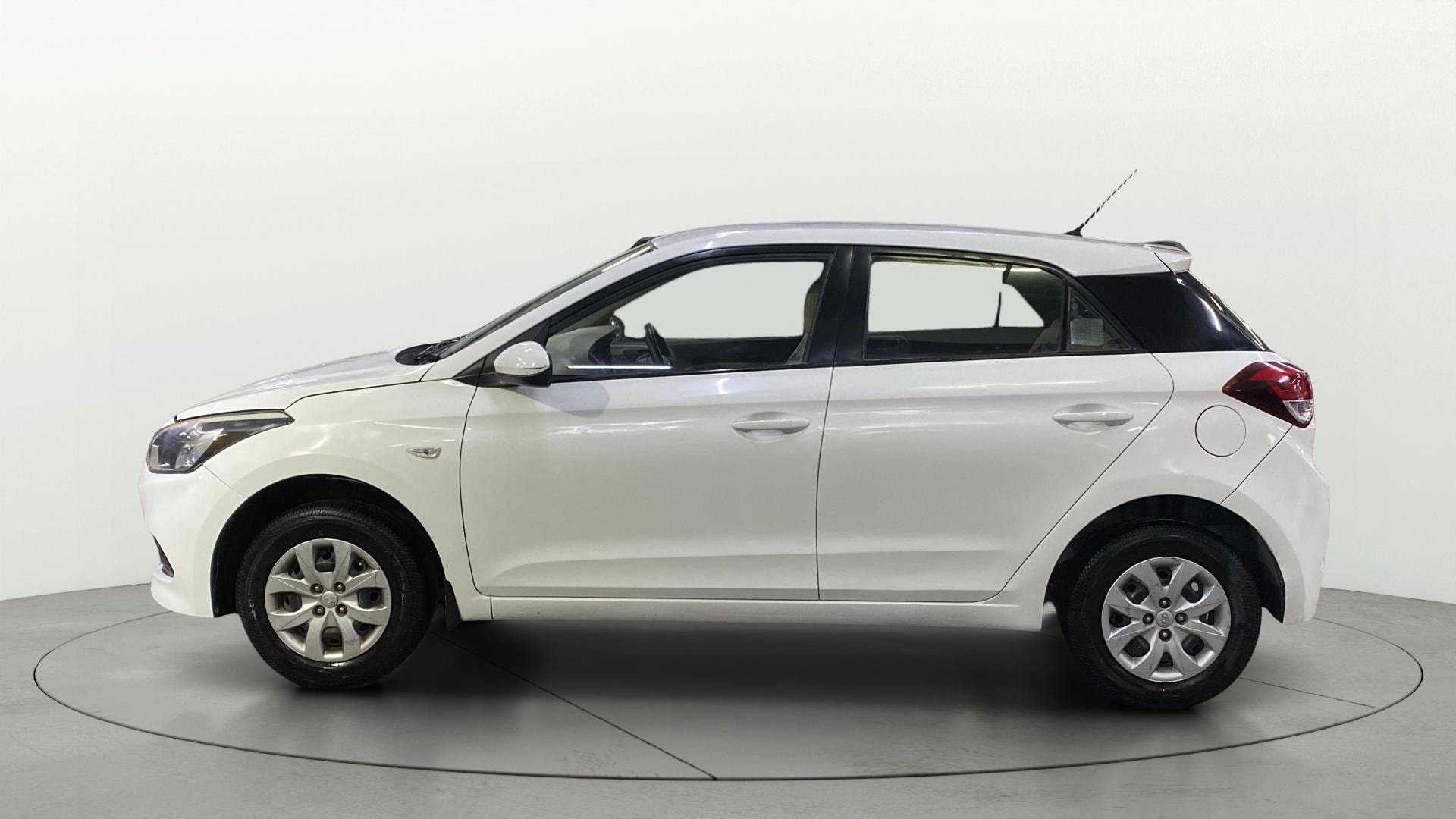 View 2016 Hyundai Elite i20 Magna 1.2 Image 5 Used 2016 Hyundai Elite i20 Magna 1.2 Image 5