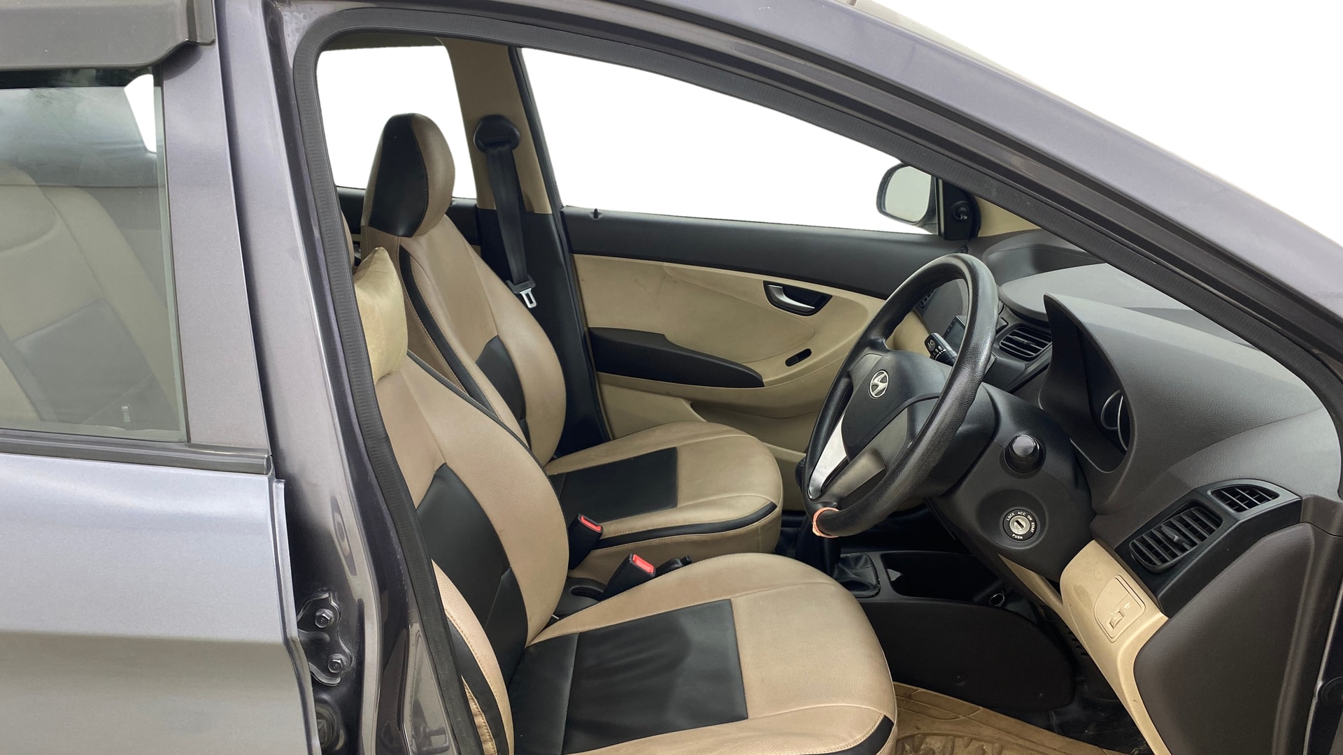 View 2017 Hyundai EON Sportz Image 25 Used 2017 Hyundai EON Sportz Image 25