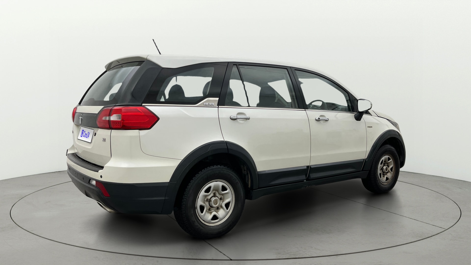 View 2017 Tata Hexa XE 4X2 Image 43 Used 2017 Tata Hexa XE 4X2 Image 43