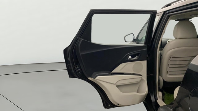 View Mahindra XUV300 Image 15 Used Mahindra XUV300 Image 15