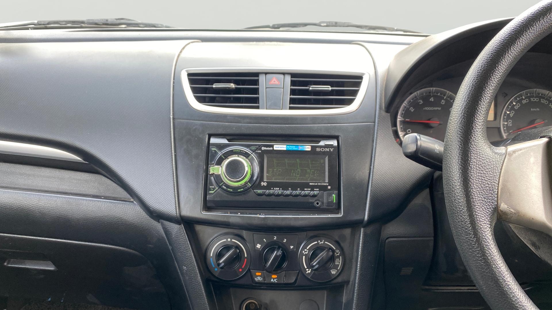 View 2014 Maruti Suzuki 1000 Base Variant Image 18 Used 2014 Maruti Suzuki 1000 Base Variant Image 18