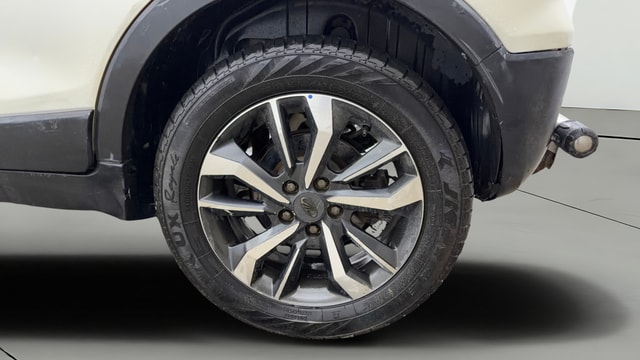 View Mahindra XUV300 Image 12 Used Mahindra XUV300 Image 12