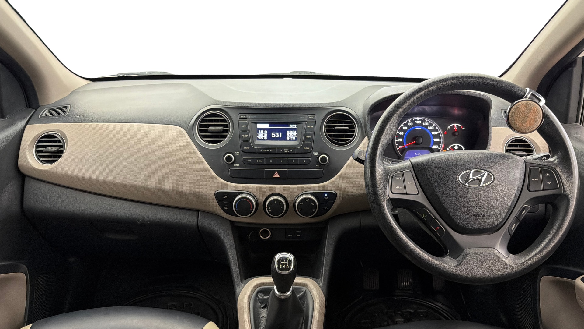 View 2016 Hyundai Grand i10 Sportz 1.2 Kappa Image 15 Used 2016 Hyundai Grand i10 Sportz 1.2 Kappa Image 15