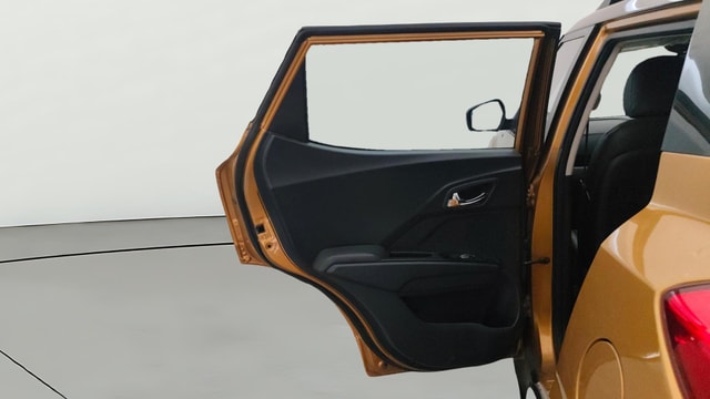 View Mahindra XUV300 Image 23 Used Mahindra XUV300 Image 23