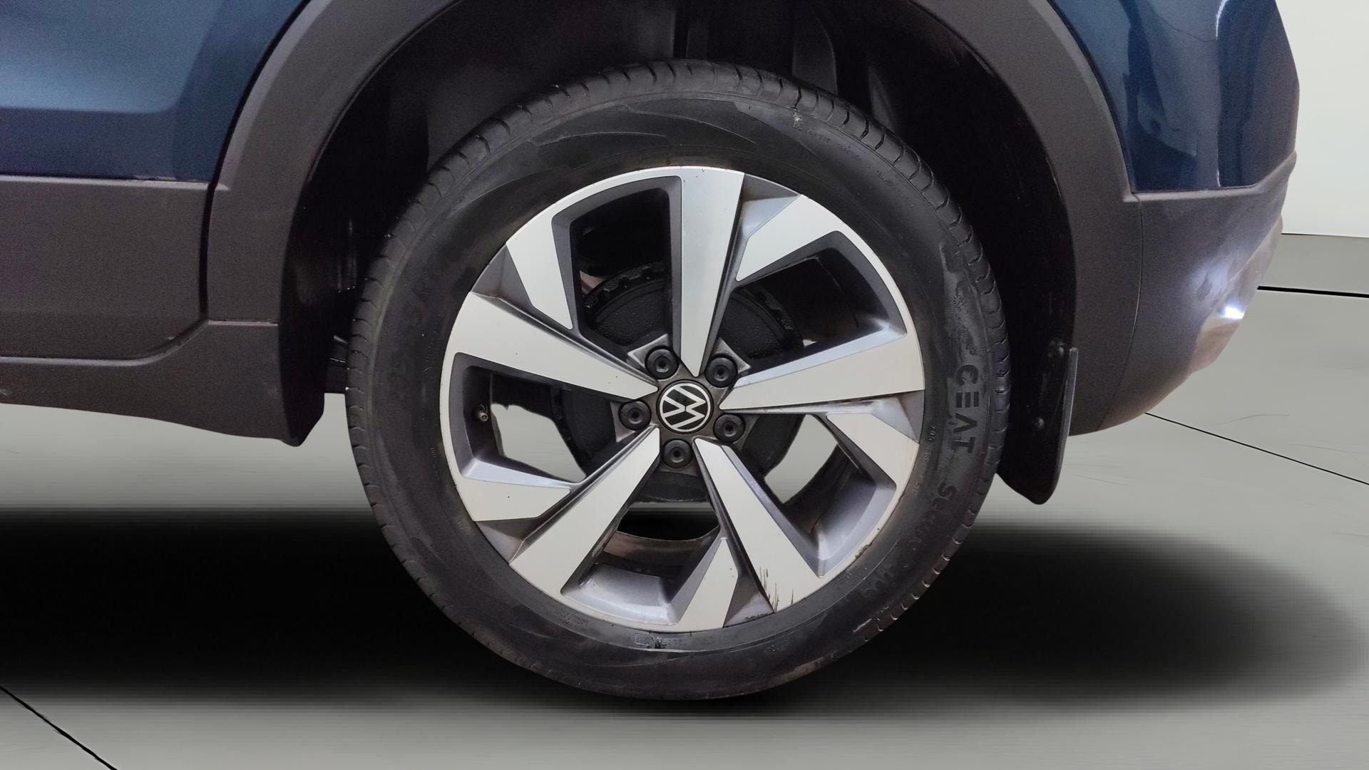 View 2023 Volkswagen Taigun 1.0 TSI Topline MT Image 11 Used 2023 Volkswagen Taigun 1.0 TSI Topline MT Image 11