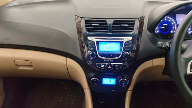 View Hyundai Fluidic Verna Image 17 Used Hyundai Fluidic Verna Image 17