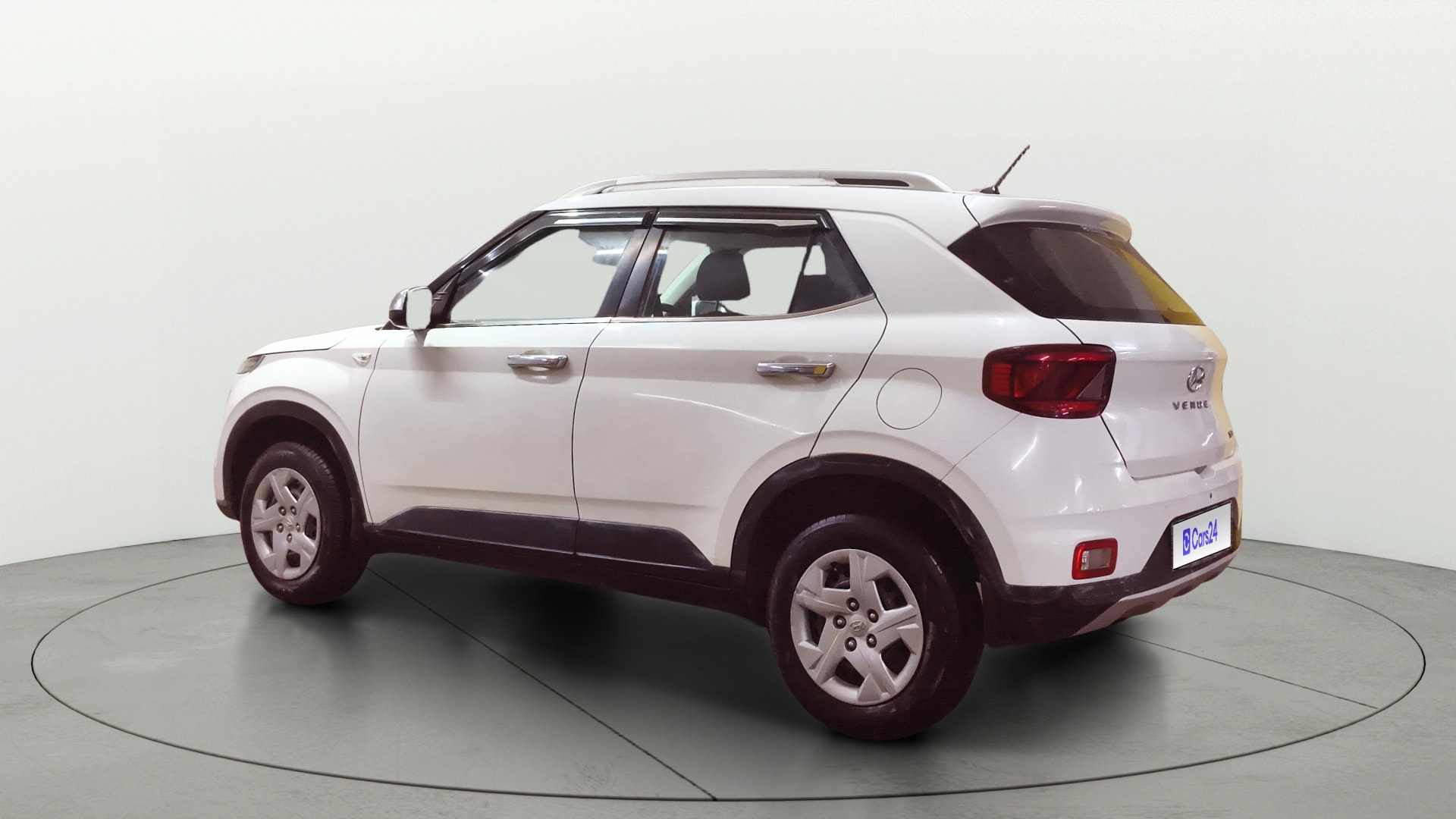 View 2019 Hyundai Venue E 1.2 Petrol BS IV Image 2 Used 2019 Hyundai Venue E 1.2 Petrol BS IV Image 2