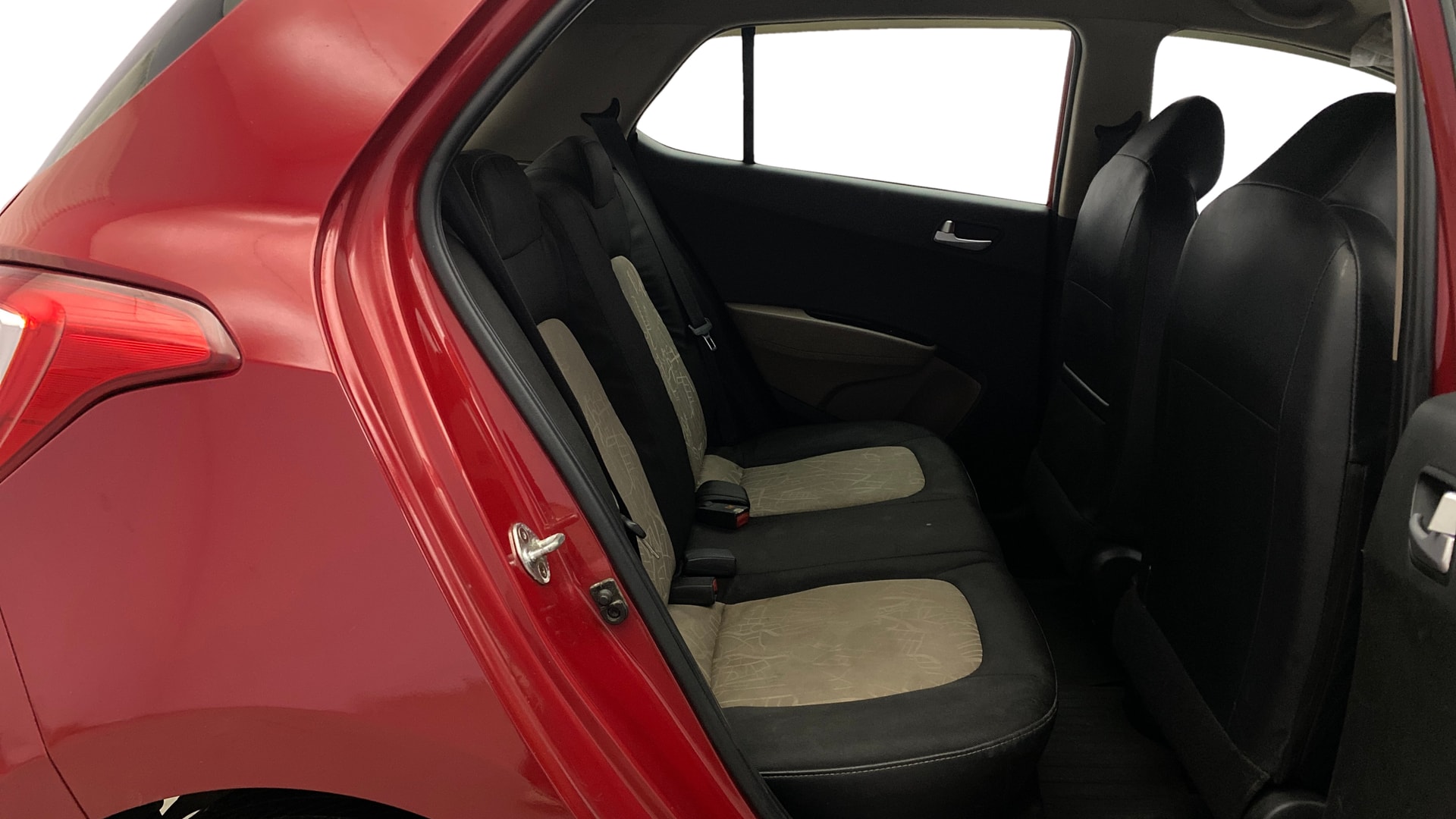 View 2017 Hyundai Grand i10 1.2 Sportz Petrol AT Image 29 Used 2017 Hyundai Grand i10 1.2 Sportz Petrol AT Image 29