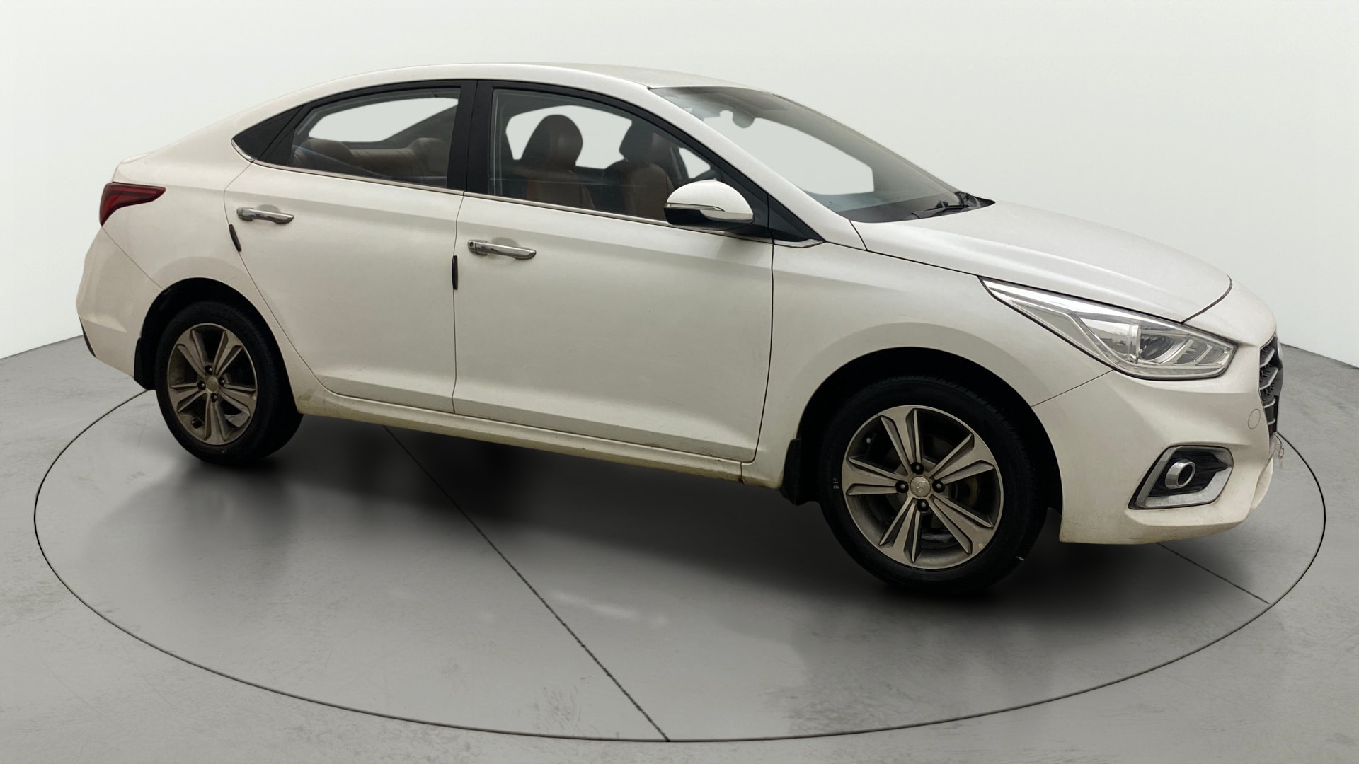 View 2018 Hyundai Verna 1.6 VTVT SX Image 35 Used 2018 Hyundai Verna 1.6 VTVT SX Image 35