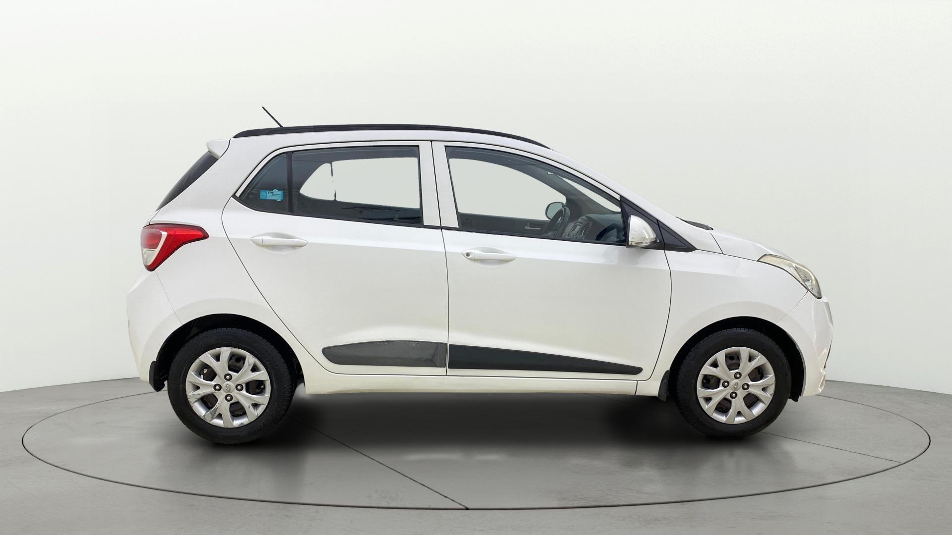 View 2015 Hyundai Grand i10 Sportz 1.2 Kappa Image 25 Used 2015 Hyundai Grand i10 Sportz 1.2 Kappa Image 25