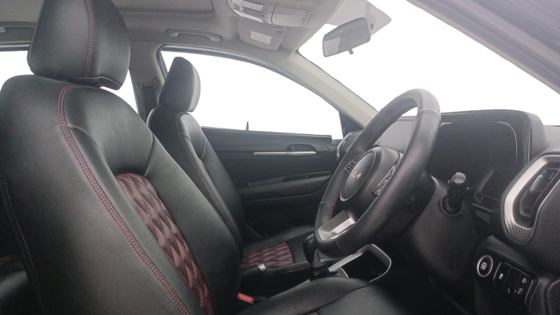 View 2023 Kia Sonet HTK Plus iMT Petrol Image 27 Used 2023 Kia Sonet HTK Plus iMT Petrol Image 27