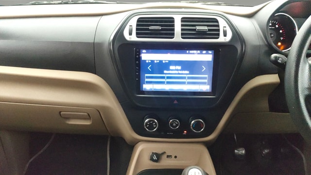 View Mahindra TUV300 Image 18 Used Mahindra TUV300 Image 18