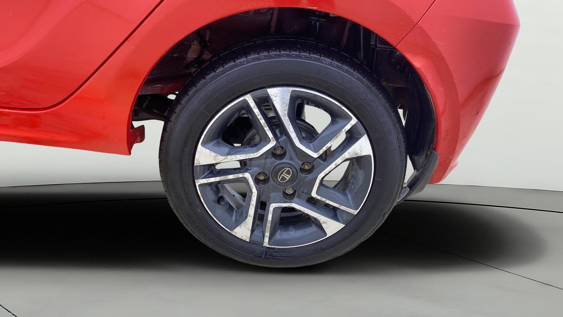 View 2020 Tata Tiago Revotorq XB Image 7 Used 2020 Tata Tiago Revotorq XB Image 7