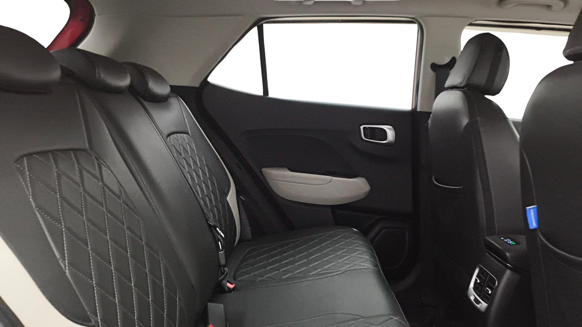 View 2023 Hyundai Venue SX (O) 1.0 Turbo Petrol DCT Image 31 Used 2023 Hyundai Venue SX (O) 1.0 Turbo Petrol DCT Image 31