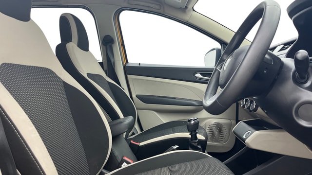 View Renault Triber Image 27 Used Renault Triber Image 27