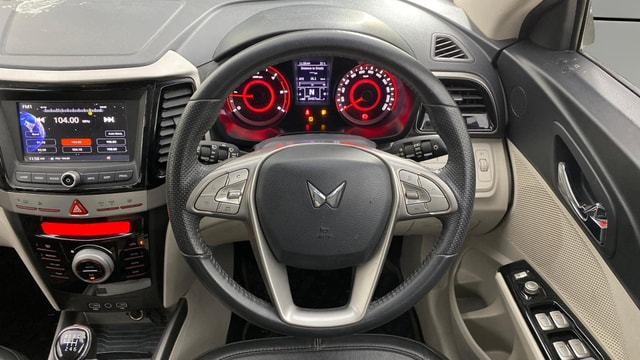 View Mahindra XUV300 Image 21 Used Mahindra XUV300 Image 21