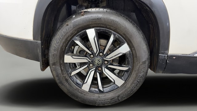 View MG Hector Plus Image 35 Used MG Hector Plus Image 35