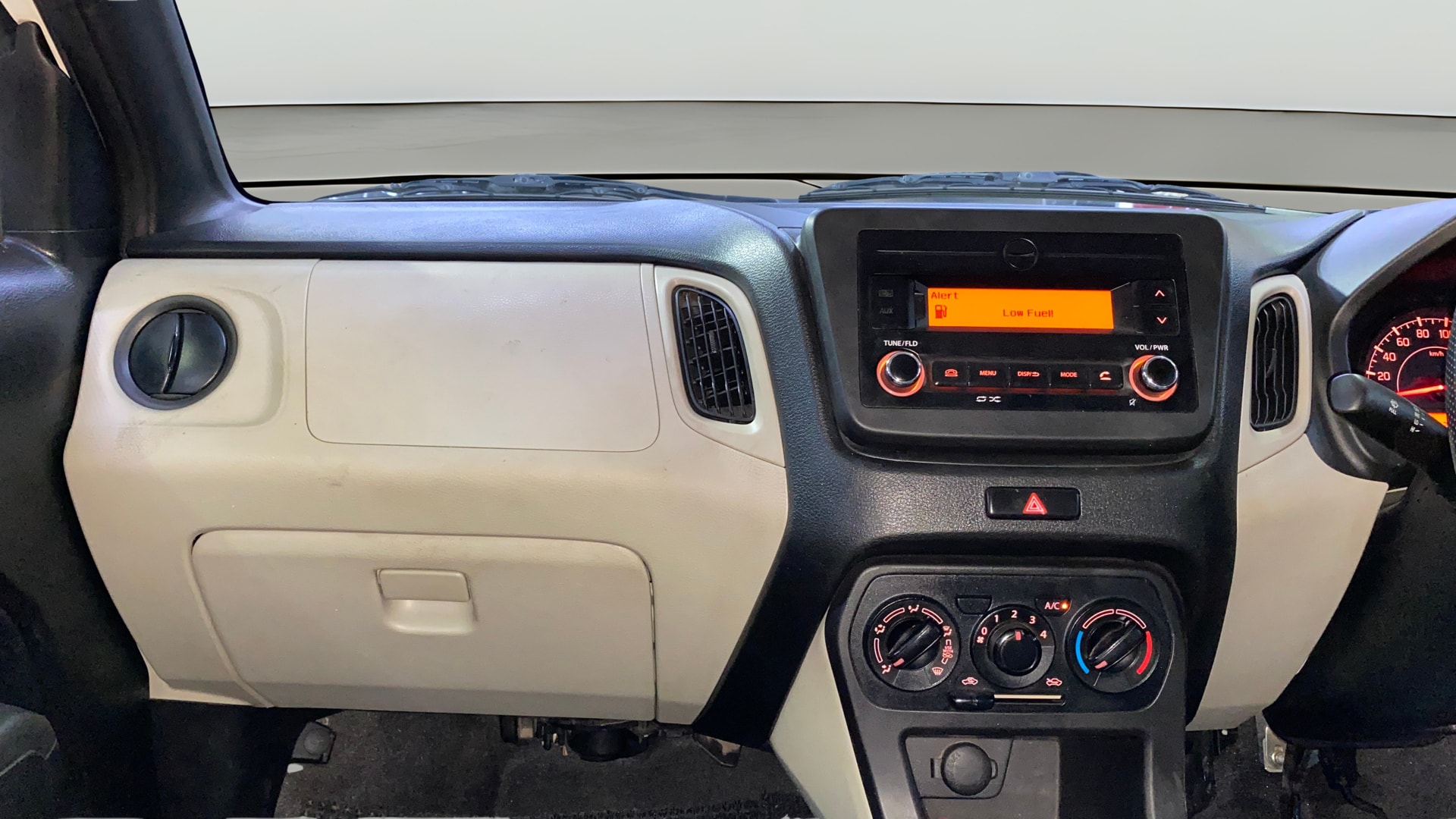 View 2019 Maruti Suzuki 1000 Base Variant Image 34 Used 2019 Maruti Suzuki 1000 Base Variant Image 34