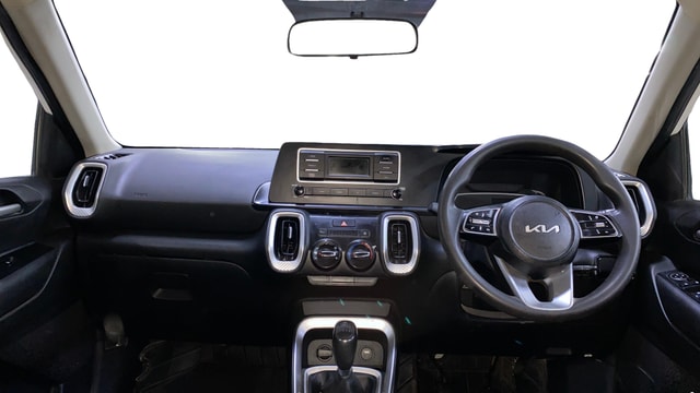 View Kia Sonet Image 15 Used Kia Sonet Image 15