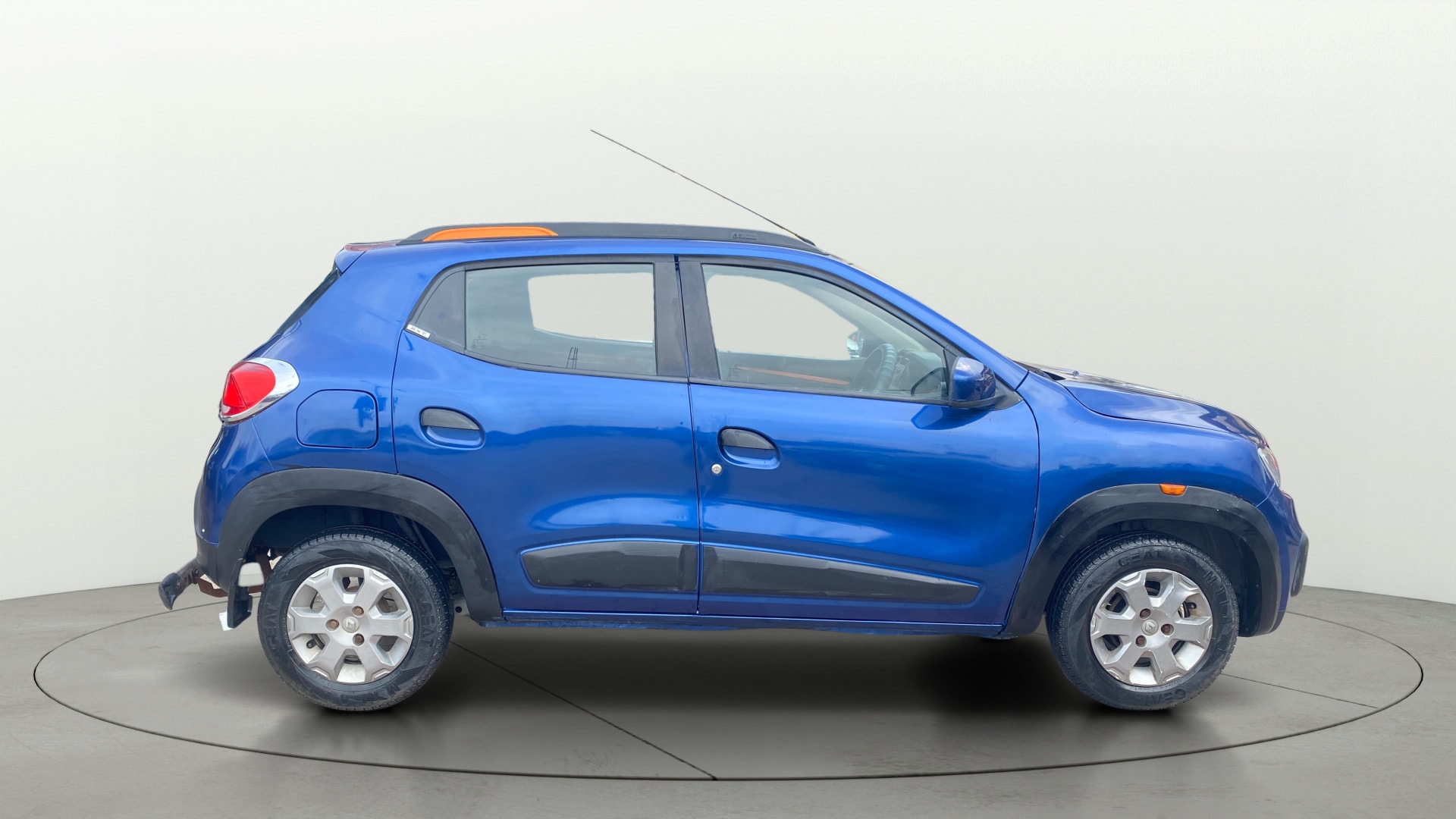 View 2017 Renault Kwid RXT 1.0 Driver Airbag Option Image 8 Used 2017 Renault Kwid RXT 1.0 Driver Airbag Option Image 8