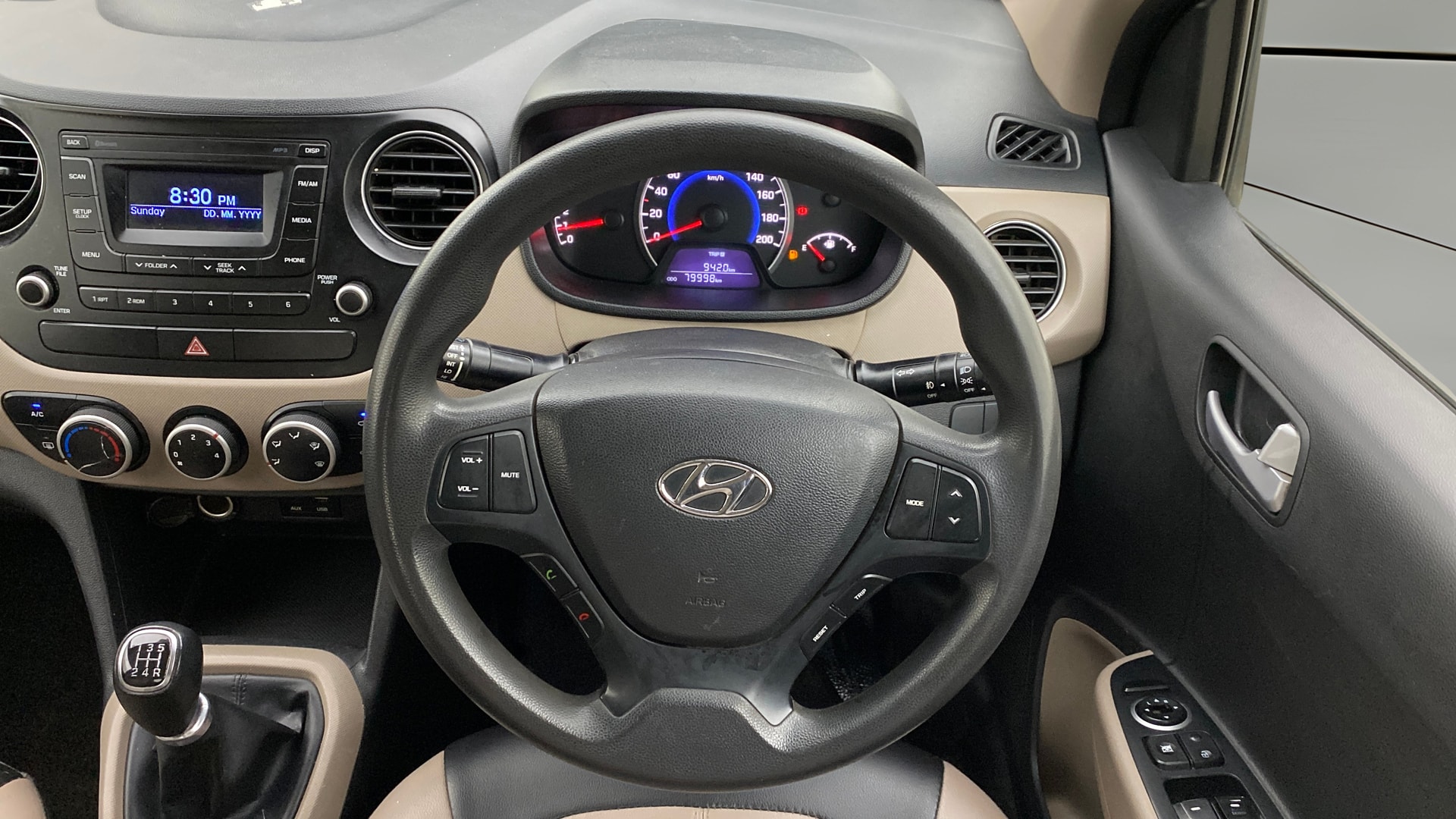 View 2017 Hyundai Grand i10 Sportz 1.2 Kappa Image 12 Used 2017 Hyundai Grand i10 Sportz 1.2 Kappa Image 12