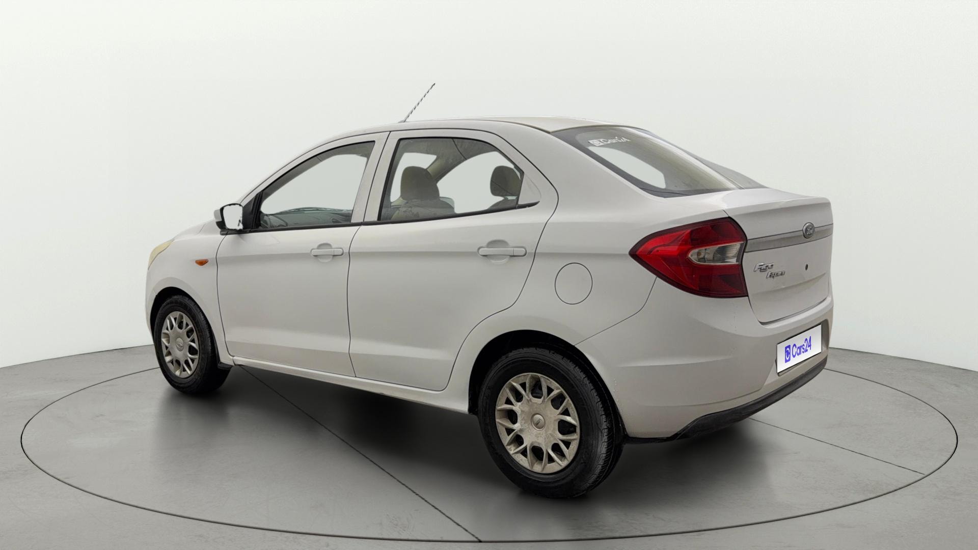View 2016 Ford Figo Aspire 1.2P Ambiente MT BS IV Image 2 Used 2016 Ford Figo Aspire 1.2P Ambiente MT BS IV Image 2