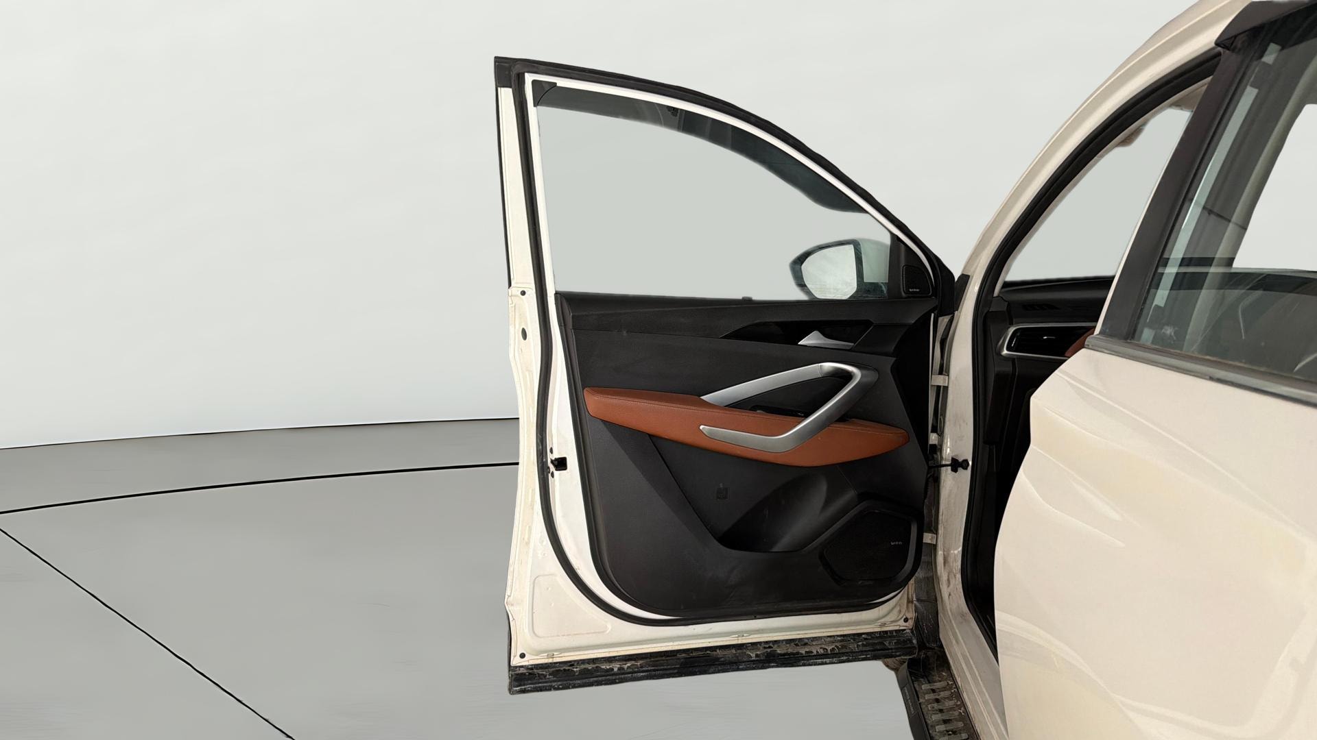 View 2022 MG Hector Plus Sharp Turbo 6 Seater Diesel Image 40 Used 2022 MG Hector Plus Sharp Turbo 6 Seater Diesel Image 40