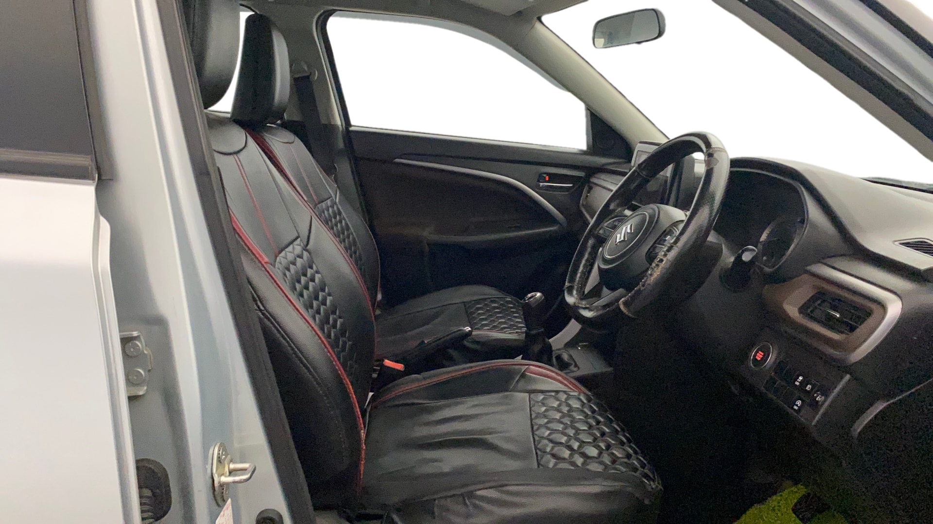 View 2023 Maruti Suzuki 1000 Base Variant Image 19 Used 2023 Maruti Suzuki 1000 Base Variant Image 19