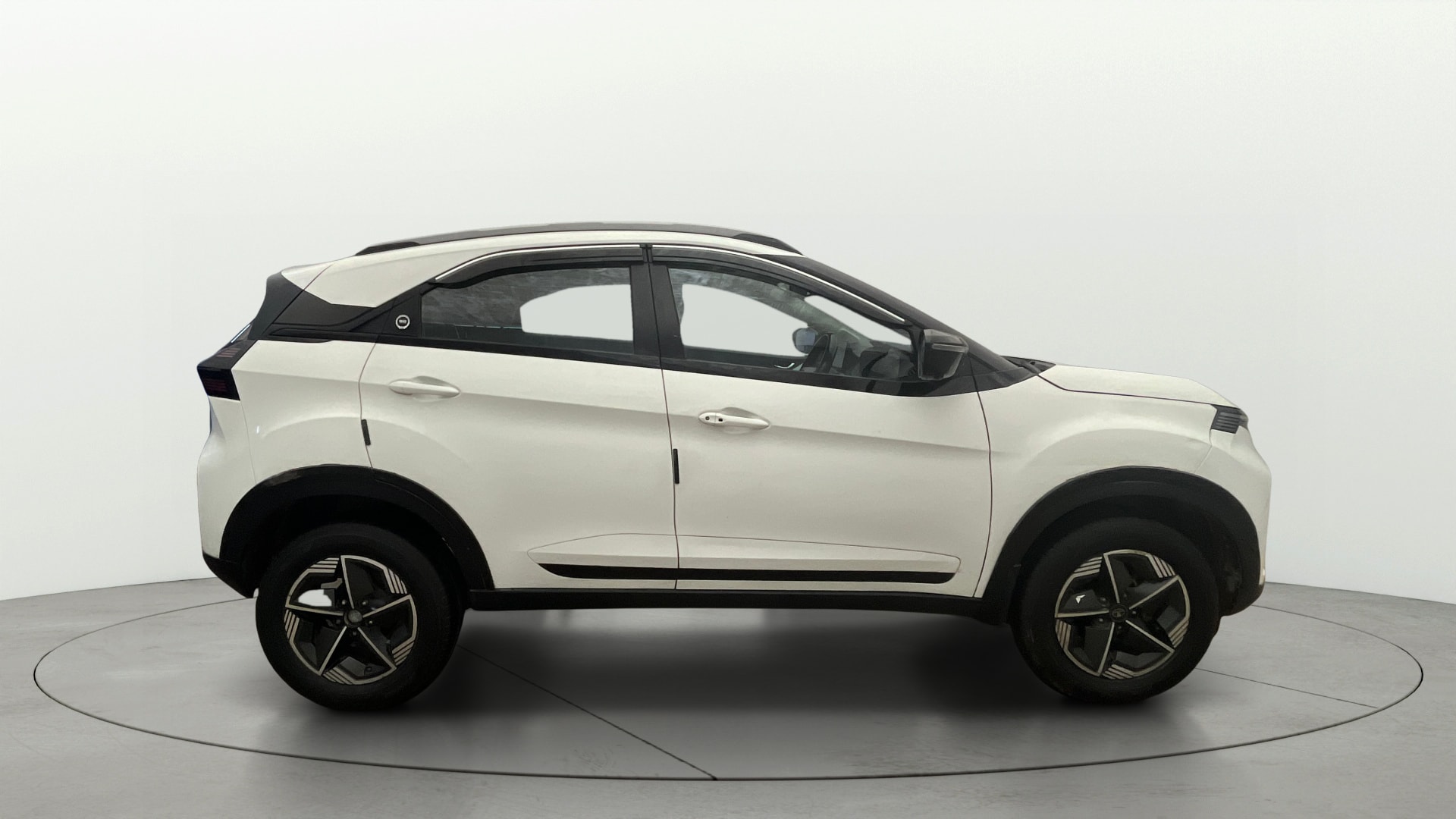 View 2023 Tata Nexon Revotron XE Image 27 Used 2023 Tata Nexon Revotron XE Image 27
