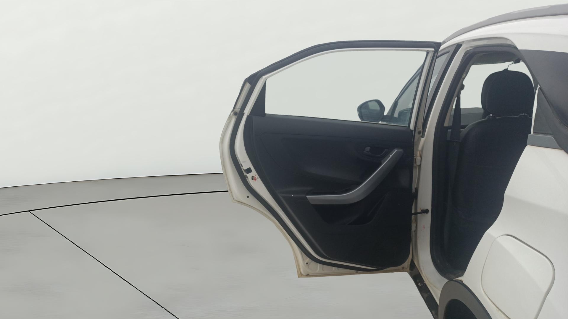 View 2020 Tata Nexon Revotron XM Image 22 Used 2020 Tata Nexon Revotron XM Image 22
