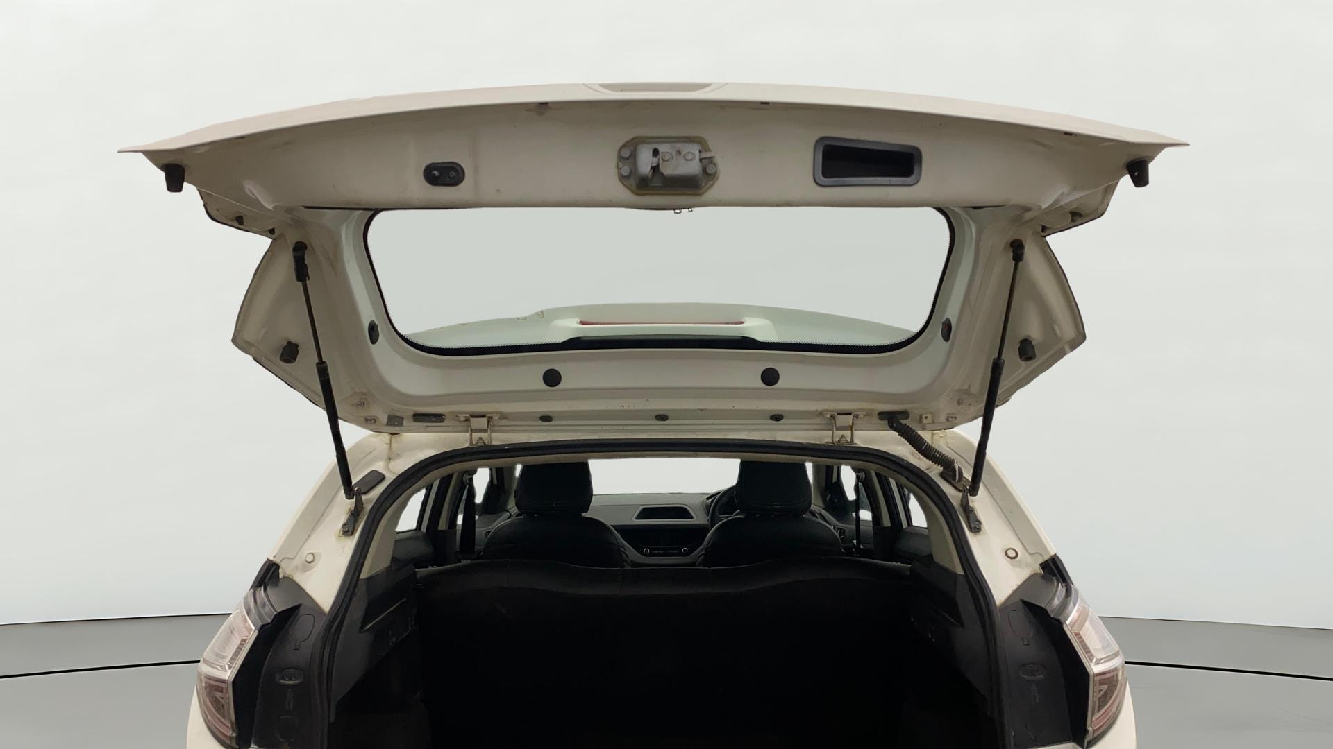 View 2019 Tata Nexon Revotron XM Image 16 Used 2019 Tata Nexon Revotron XM Image 16