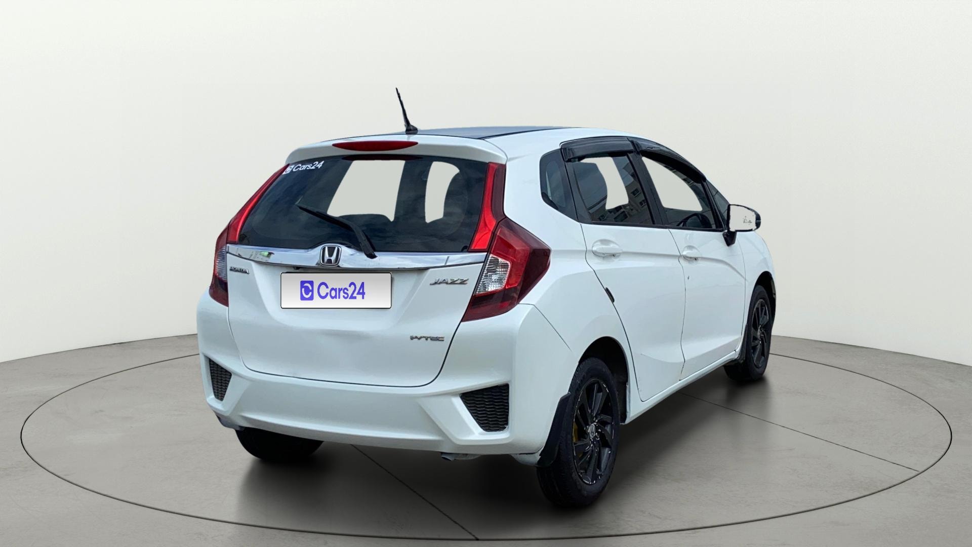 View 2015 Honda Jazz E MT Diesel Image 43 Used 2015 Honda Jazz E MT Diesel Image 43