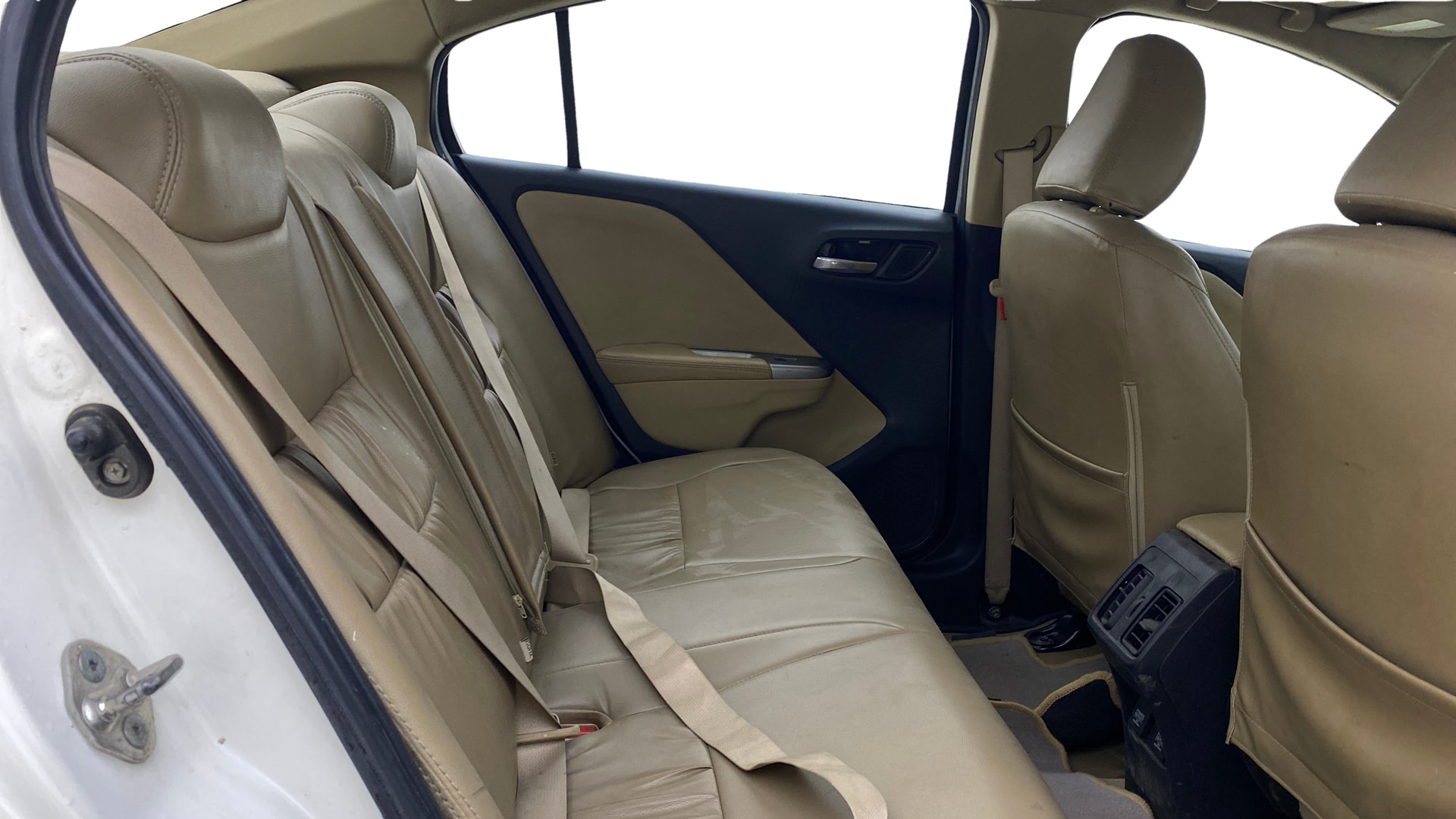 View 2016 Honda City ZX MT Diesel Anniversary Edition Image 31 Used 2016 Honda City ZX MT Diesel Anniversary Edition Image 31