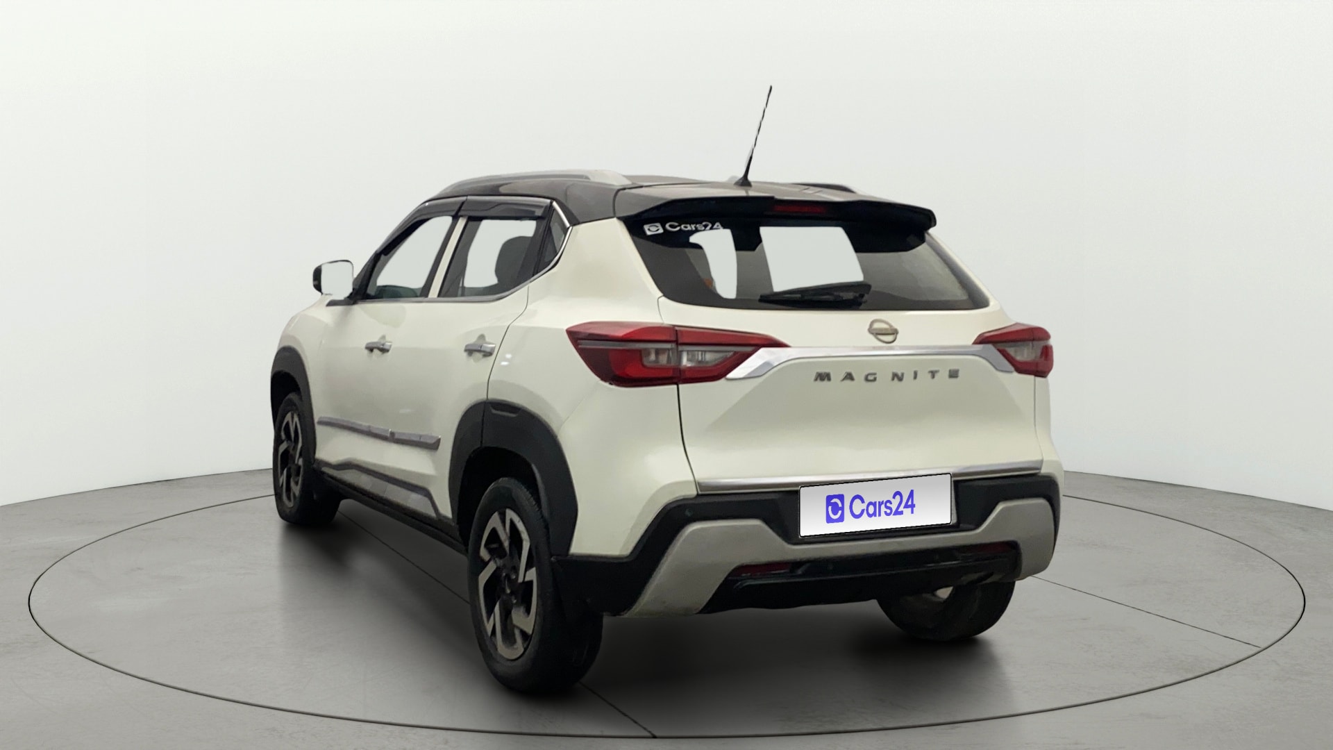 View 2021 Nissan Magnite XV Image 2 Used 2021 Nissan Magnite XV Image 2