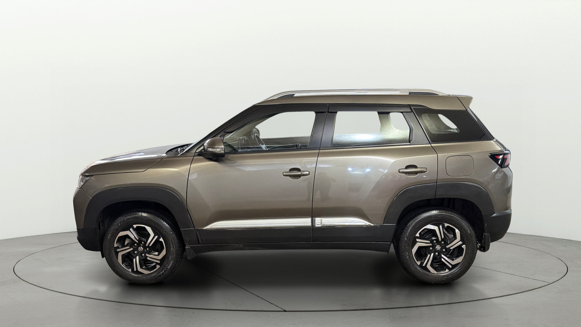 View 2023 Maruti Suzuki 1000 Base Variant Image 5 Used 2023 Maruti Suzuki 1000 Base Variant Image 5