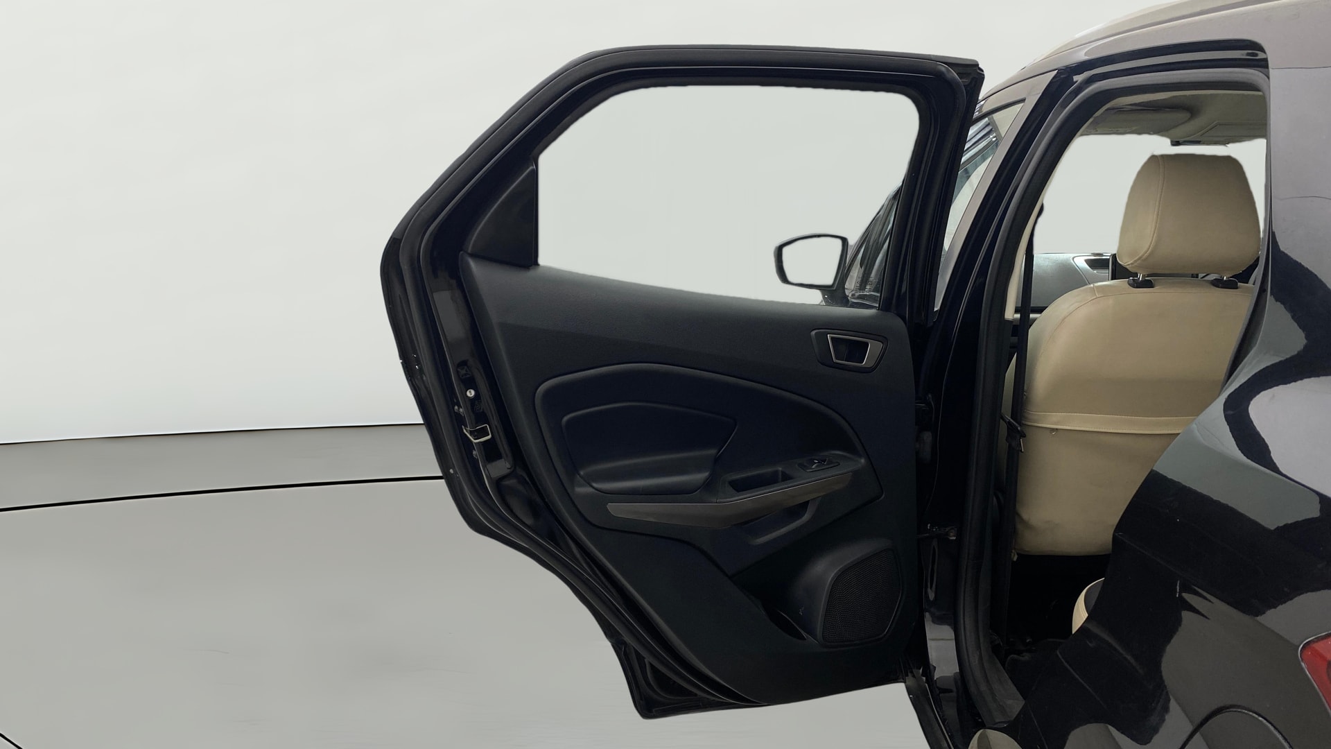 View 2018 Ford EcoSport 1.5 TDCi Diesel Ambiente BS IV Image 22 Used 2018 Ford EcoSport 1.5 TDCi Diesel Ambiente BS IV Image 22
