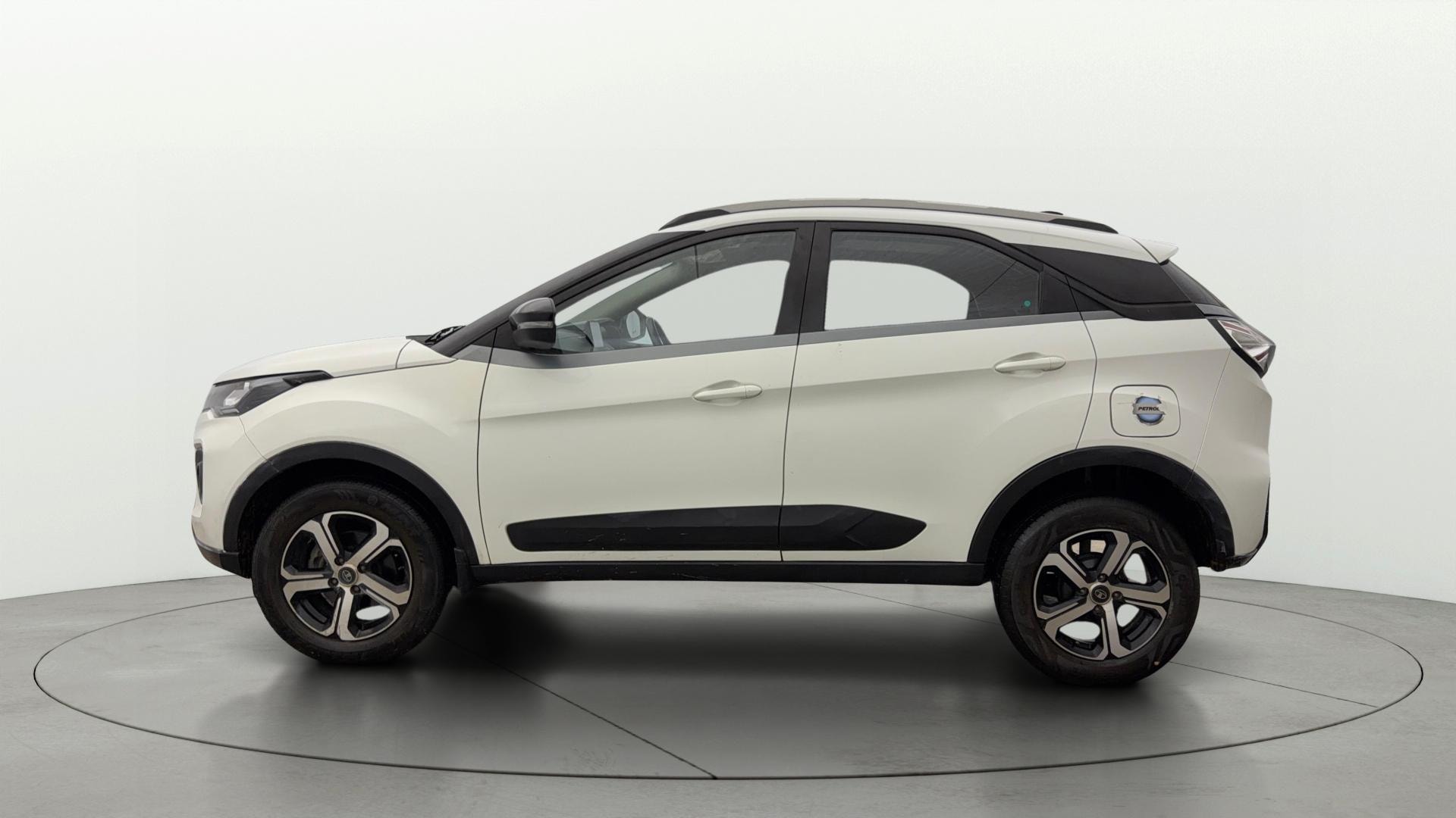 View 2021 Tata Nexon Revotron XE Image 6 Used 2021 Tata Nexon Revotron XE Image 6