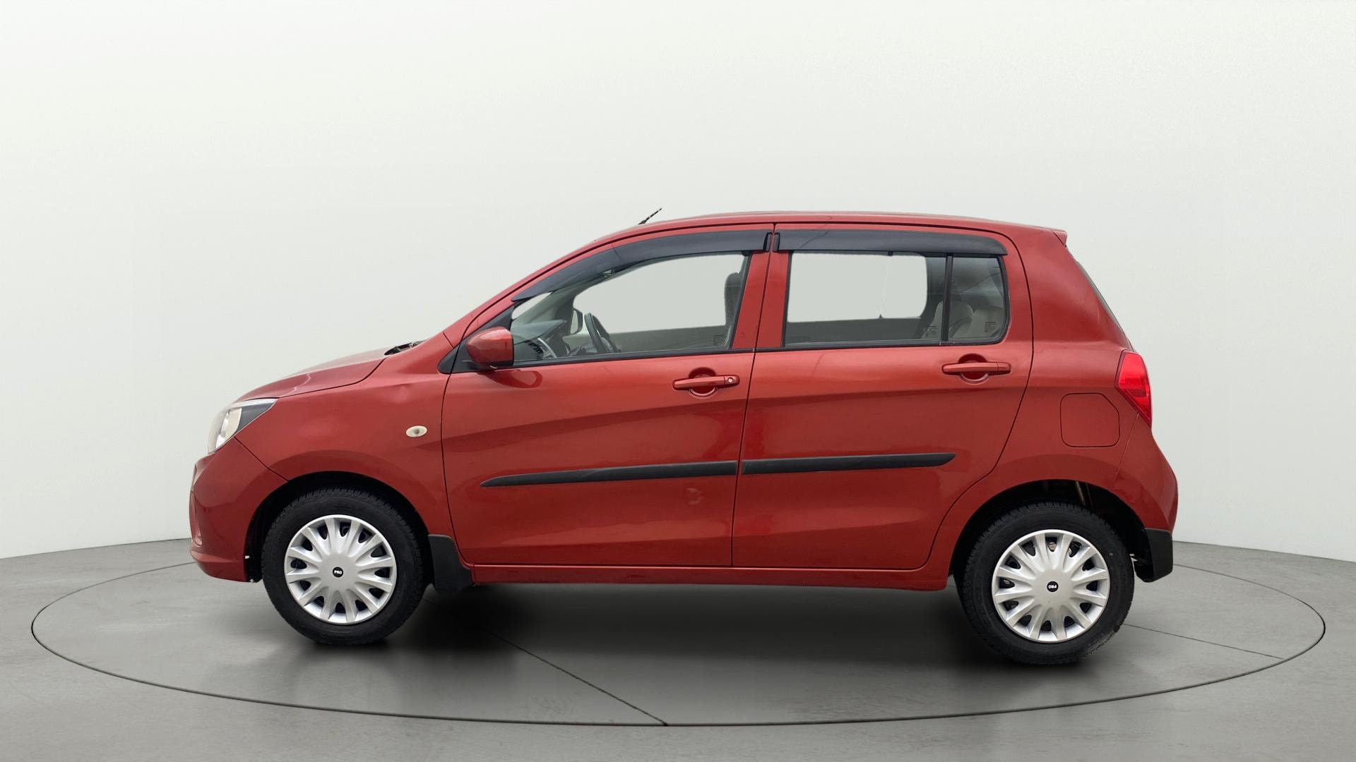 View 2019 Maruti Suzuki 1000 Base Variant Image 5 Used 2019 Maruti Suzuki 1000 Base Variant Image 5