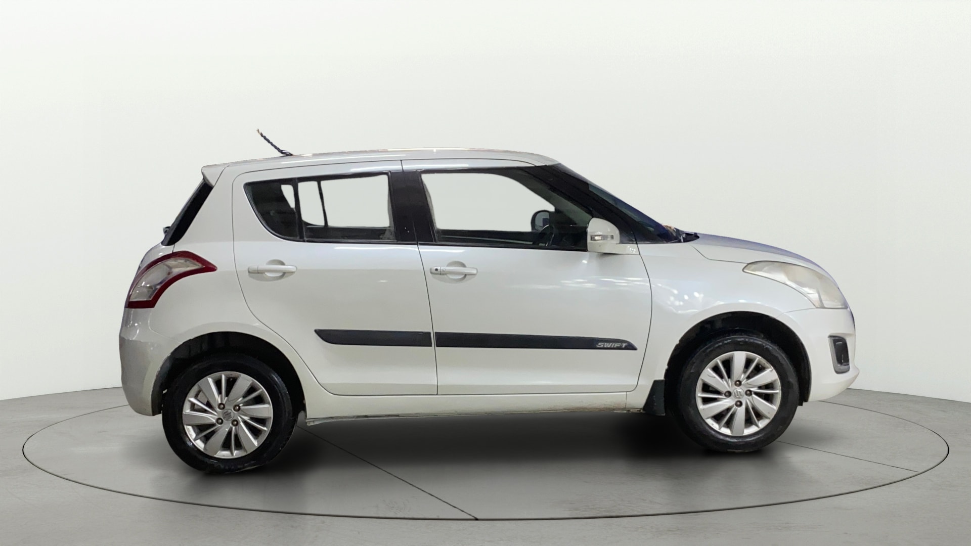 View 2015 Maruti Suzuki 1000 Base Variant Image 29 Used 2015 Maruti Suzuki 1000 Base Variant Image 29