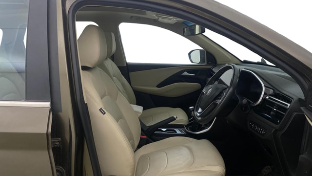 View MG Hector Image 28 Used MG Hector Image 28