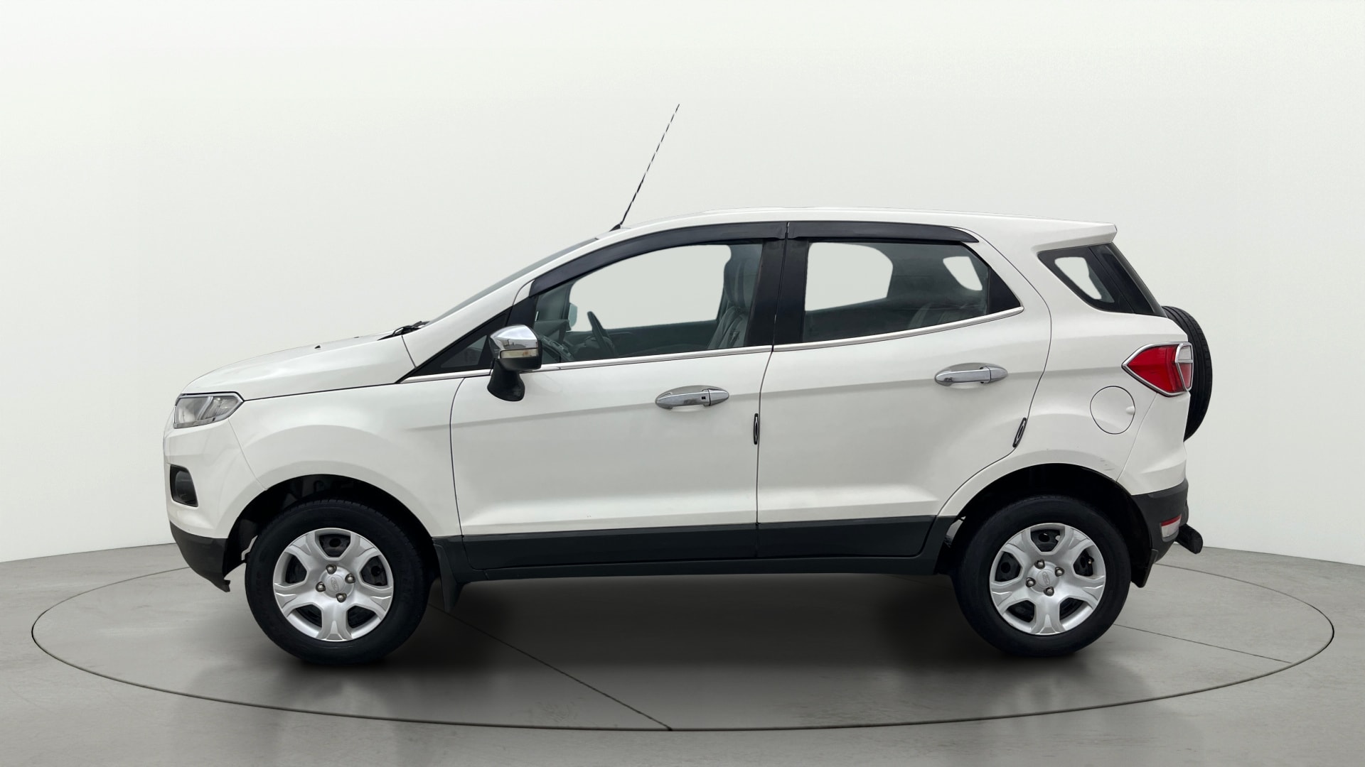 View 2014 Ford EcoSport 1.5 TDCi Diesel Ambiente BS IV Image 5 Used 2014 Ford EcoSport 1.5 TDCi Diesel Ambiente BS IV Image 5
