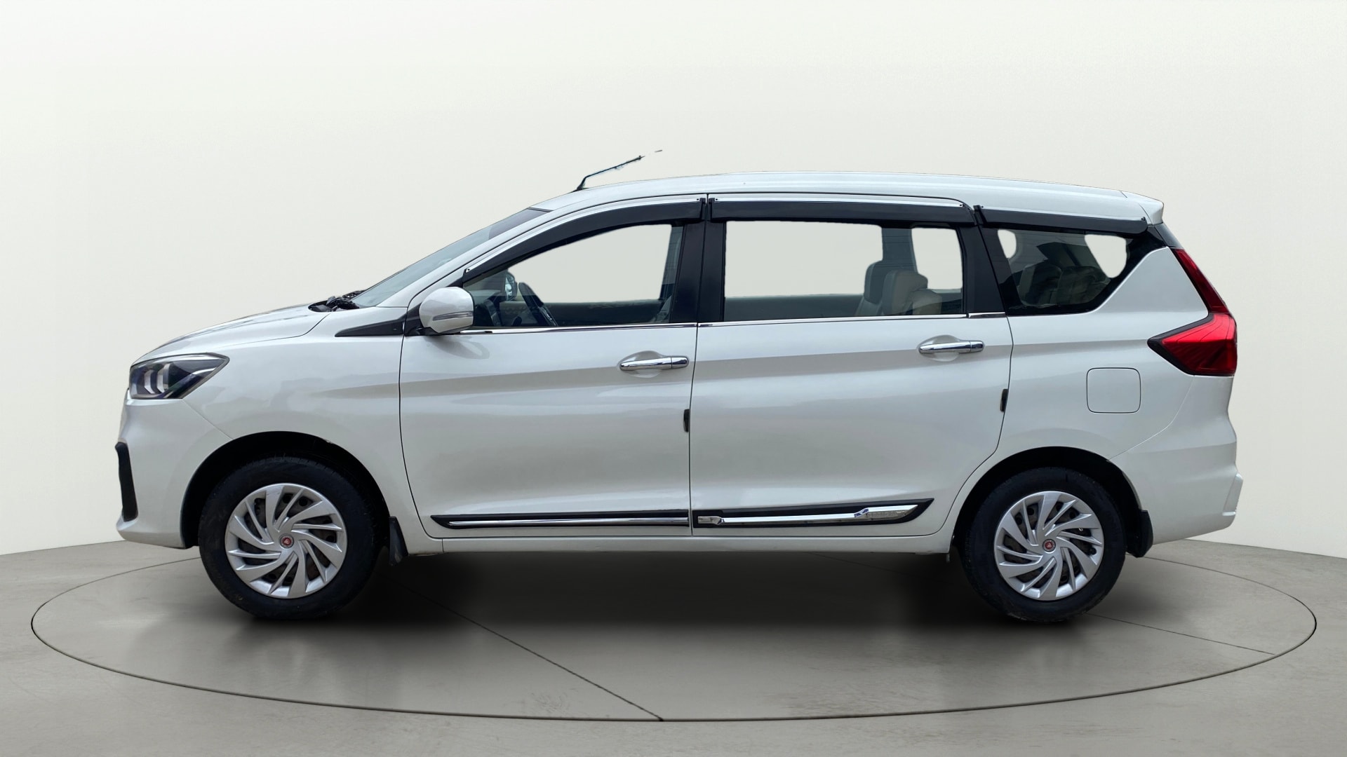 View 2022 Maruti Suzuki 1000 Base Variant Image 5 Used 2022 Maruti Suzuki 1000 Base Variant Image 5